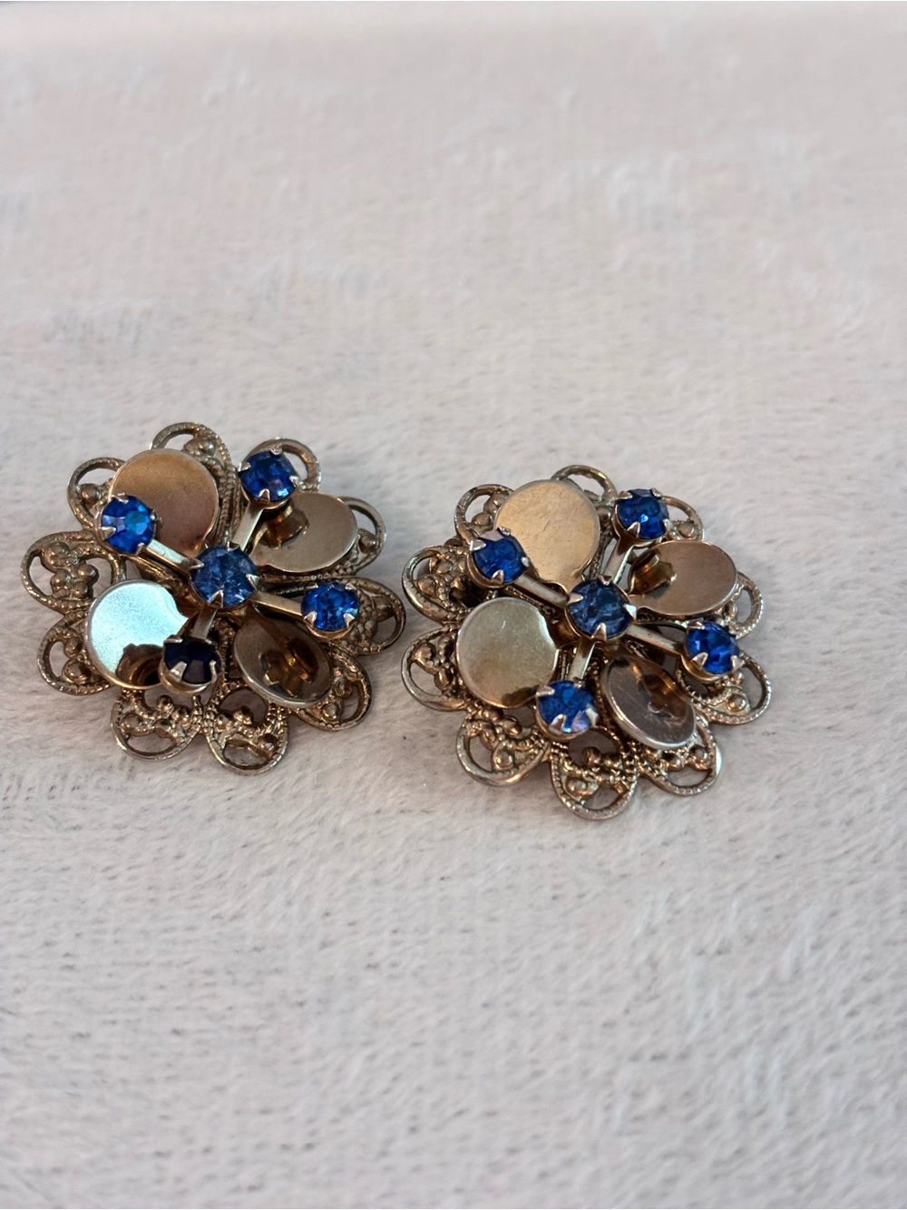 Vintage Blue Rhinestone Silver Tone Filigree Clip On Earrings